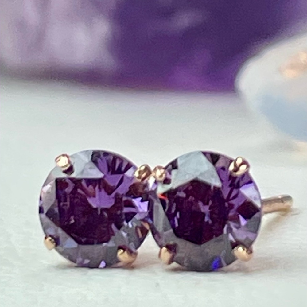 14KT Amethyst Yellow Gold Stud Earrings. .50ct total - Picture 9 of 13